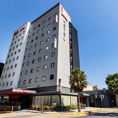 ホテル Ibis ティファナ エクステリア 写真